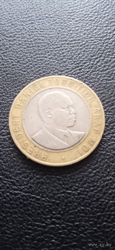 Кения 10 шиллингов 1997 г.