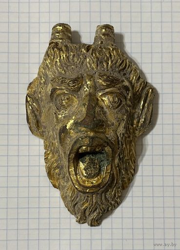Бронзовая, позолоченная накладка. черт, сатана, дьявол. Обломаны рога.