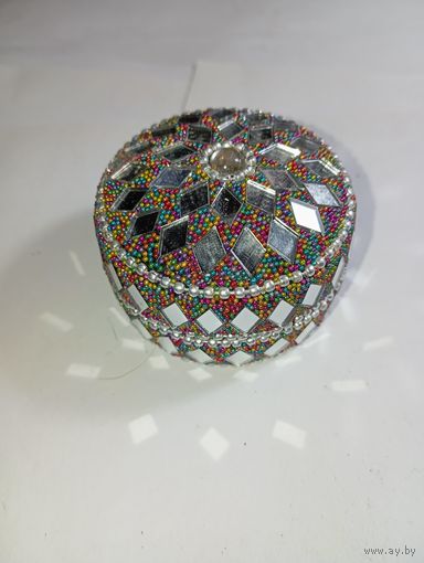 Шкатулка для бижутерии . Металл .