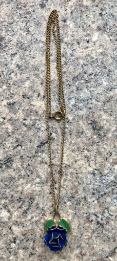 Кулон. Кулон на цепочке