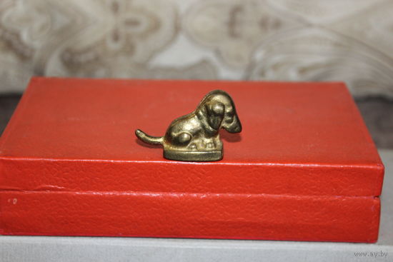 Фигурка "Собачка", высота 3 см., увесистая, латунь.