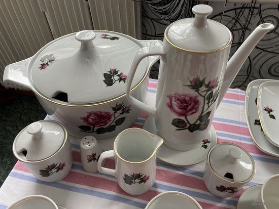 Новогодняя распродажа !Остатки сервиза РОЗА КОЛЬДИЦ фарфор из ГДР