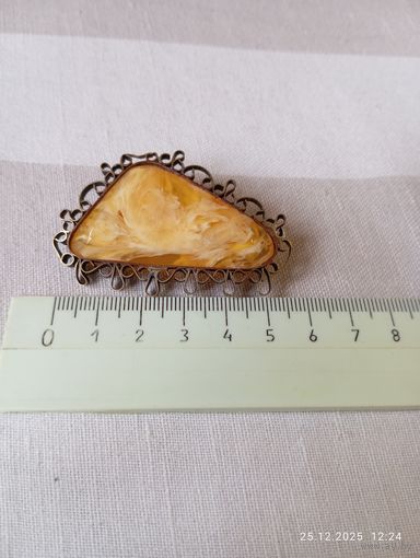 Брошь янтарь имитация СССР винтаж