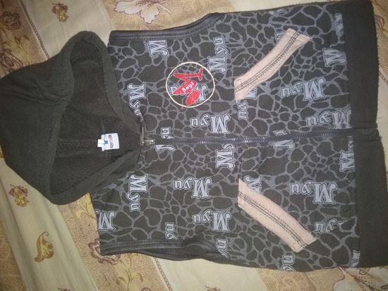 Жилетка безрукавка на флисе