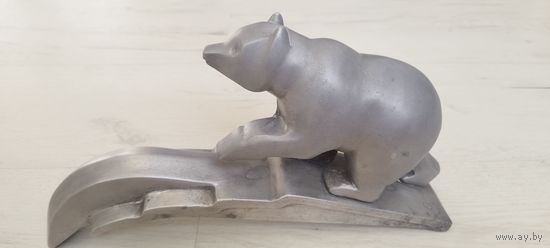 Оригинальный маскот, эмблема с капота раритетного автомобиля ЯАЗ-200 в сборе.