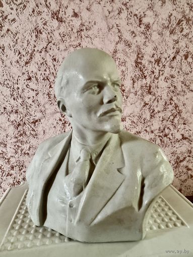 Ленин бюст