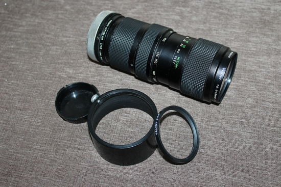 Объектив Vivitar 75-205 мм., 1:13, хорошее состояние.