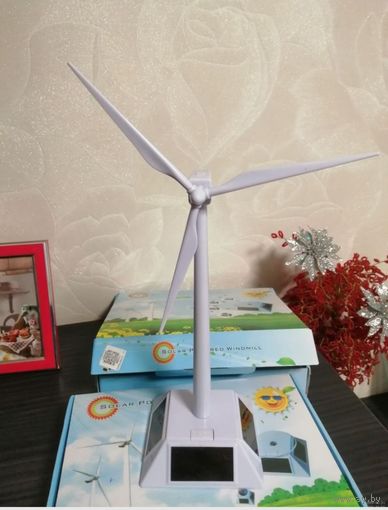 Ветрогенератор на солнечной батарее