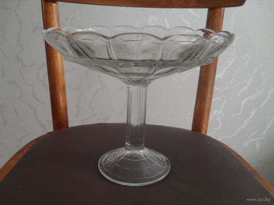 Конфетница. Диаметр 22 см.Высота 18 см.