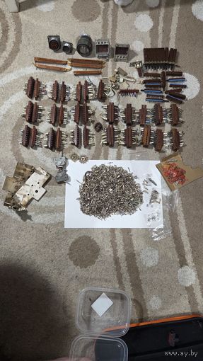 Радиодетали,контакты,разъемы