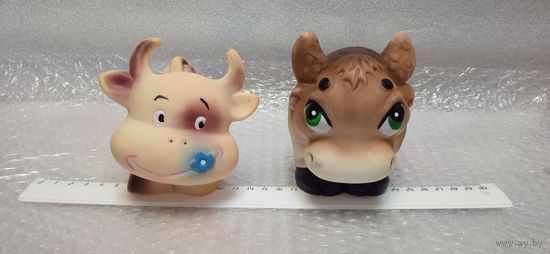 Резиновые игрушки. Бычок и коровка. 21