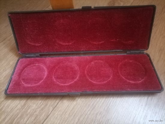 Футляр для монет МЕЖНУМИЗМАТИКА на 4 ячейки