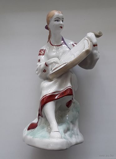 Статуэтка бандуристка фарфор