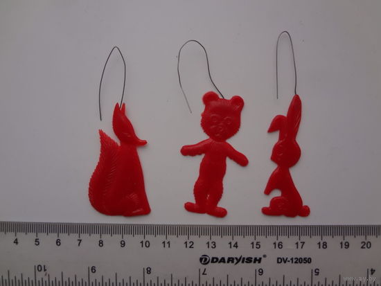 Украшение на ёлку. (пластик).