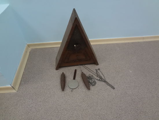 Часы с кукушкой.