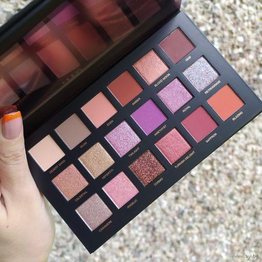 Huda Beauty Desert Dusk