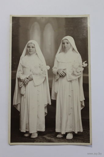 Фотография 1937 года "Первое причастие", размер 13.5*8.5 см., печать фотоателье.