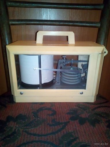 Барограф СССР М-22А 1978 г суточный