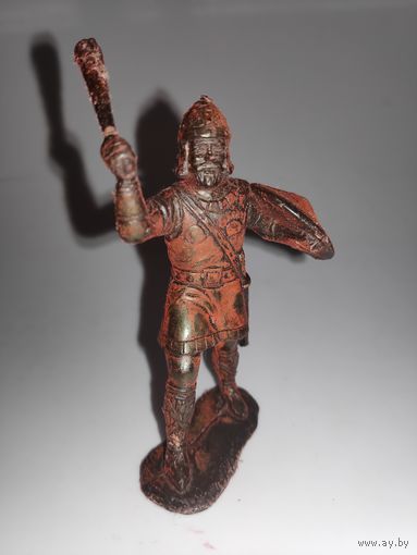 Викинг с дубиной (коричневый). Фигурка из набора "Викинги". (пластик, ДЗИ)