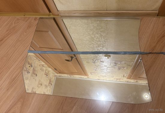 Зеркало настенное