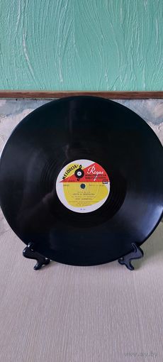 Песни из кино-фильмов "Там где кончается асфальт" и  " Путь к причалу".1961 год.