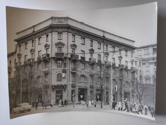 Фотография. Магазин Книги на проспекте Ленина.