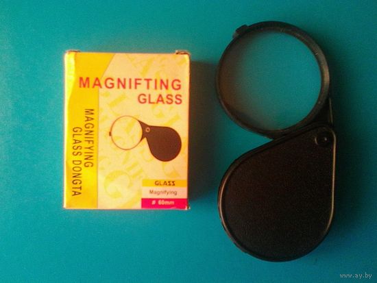 Лупа Складная для Чтения - Трёхкратное Увеличение - Диаметр 6 см.