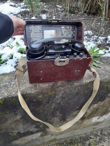 Полевой телефон ТАИ-43-Р ВС СССР армейский. ВС СССР.