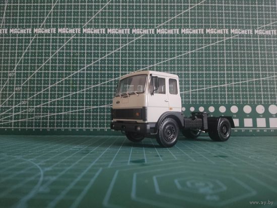 Масштабная модель МаЗ 5432 от Наш Автопром масштаб 1/43