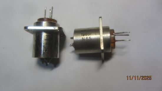 Пара реле вакуумных РВ-4 (с демонтажа)