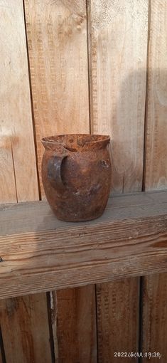 Старинная металлическая кружка