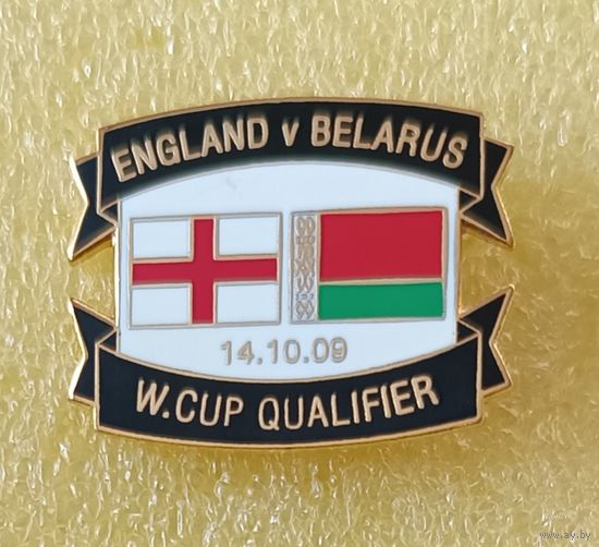 Футбол Англия - Беларусь 2009 (крепление - сломано)