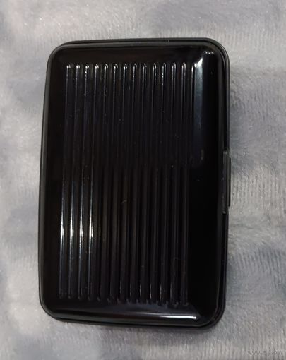 Визитница. 11х7 см, 6 делений. Пластик. Корпус на защёлке.