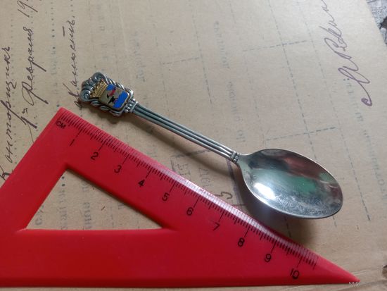 Красивая Серебряная ложечка. Ag, клейма производителя.