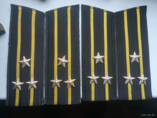 Две пары погон ВМФ СССР.
