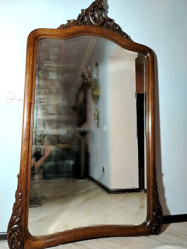 Большое зеркало.