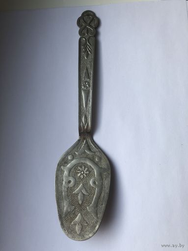 Лопатка  для торта с узорами