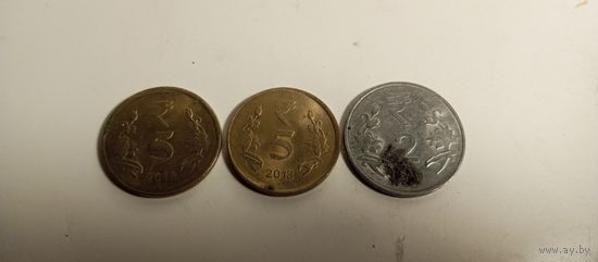 Индия. 2 рупии+ 5 рупий 2 шт.