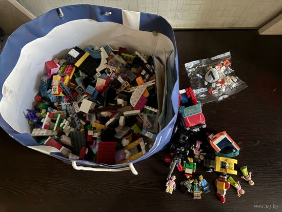 Аналог Lego около 1000 деталей 3 кг торг уместен рассмотрю ваши предложения