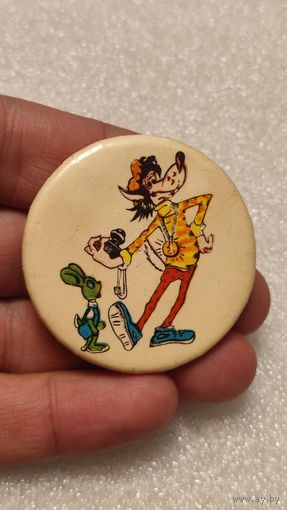 Знак значок Ну погоди ,200 лотов с 1 рубля!!!