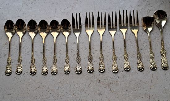 Столовые приборы с розочкой 14 предметов Германия, новые.