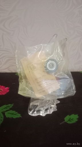 Ролик прижимной от магнитофона "Астра-205"