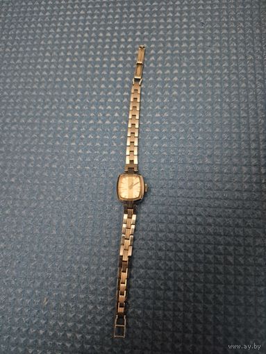 Часы женские . Заря