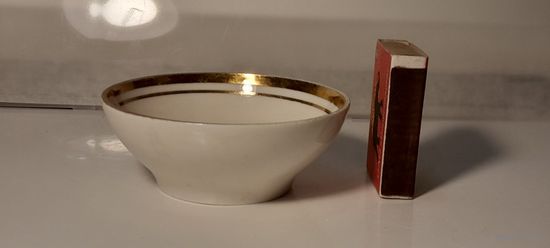 Розетка для варенья СССР фарфор с позолотой. Хайтинского завода 1980-1991