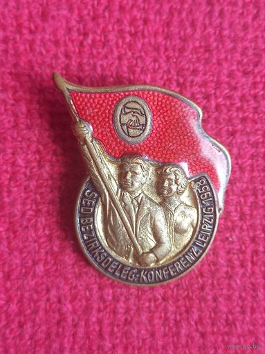 Знак районного делегата партийной конференции в Лейпциге. 1958 г. ГДР. Германия. Тяжелый.