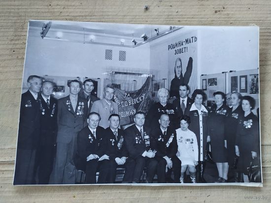 Черно-белое фото "Партизаны имени Калинина"\4