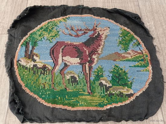 Вышивка СССР. Картина СССР вышитая. Олень у озера. Штамп артели.