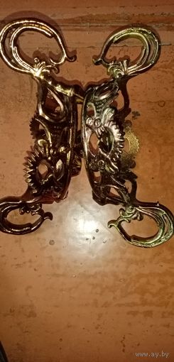 Подставк под цветочные горшки. Цена за два.