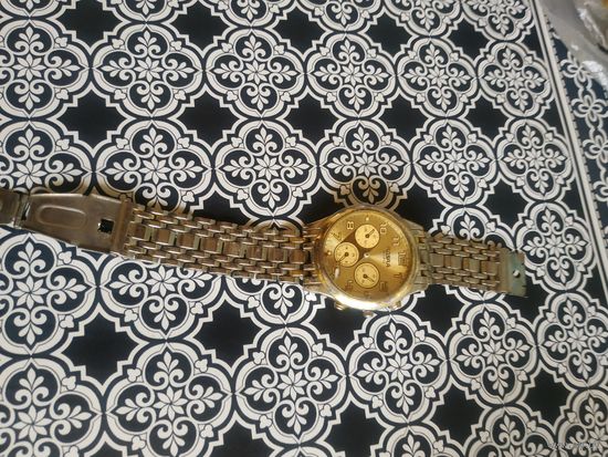 Часы наручные с браслетом.  В коллекцию,ремонт,на запчасти.Состояние на скане.