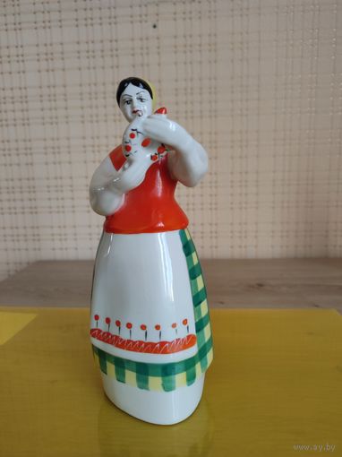 Статуэтка Девушка с куманцом, Полонский ЗХК